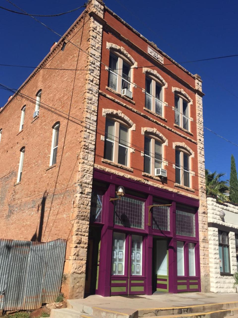 Bisbee Brownstone Suites Exterior foto